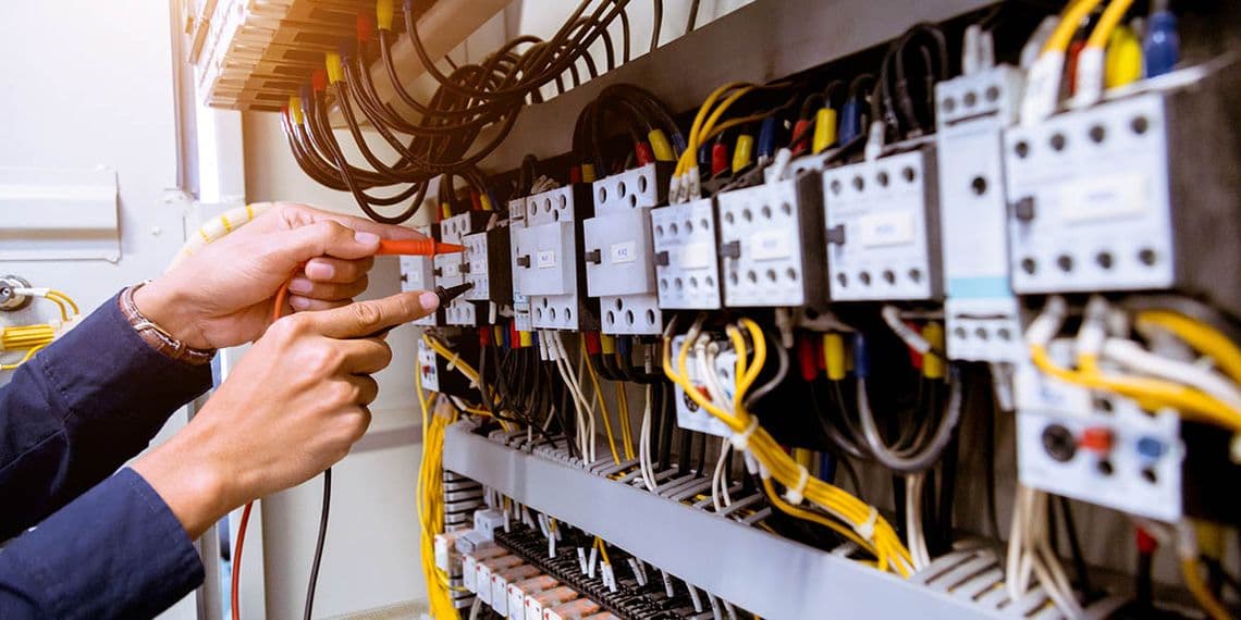E-Check &amp; DGUV Vorschrift 3 – Die wichtigsten Maßnahmen für elektrische Sicherheit