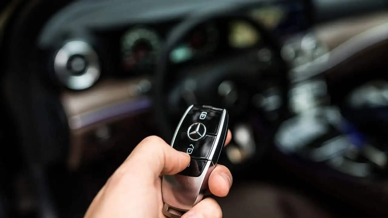 MR-KEY macht’s möglich: Auto-Fernbedienungen nach Bild oder Code fertigen