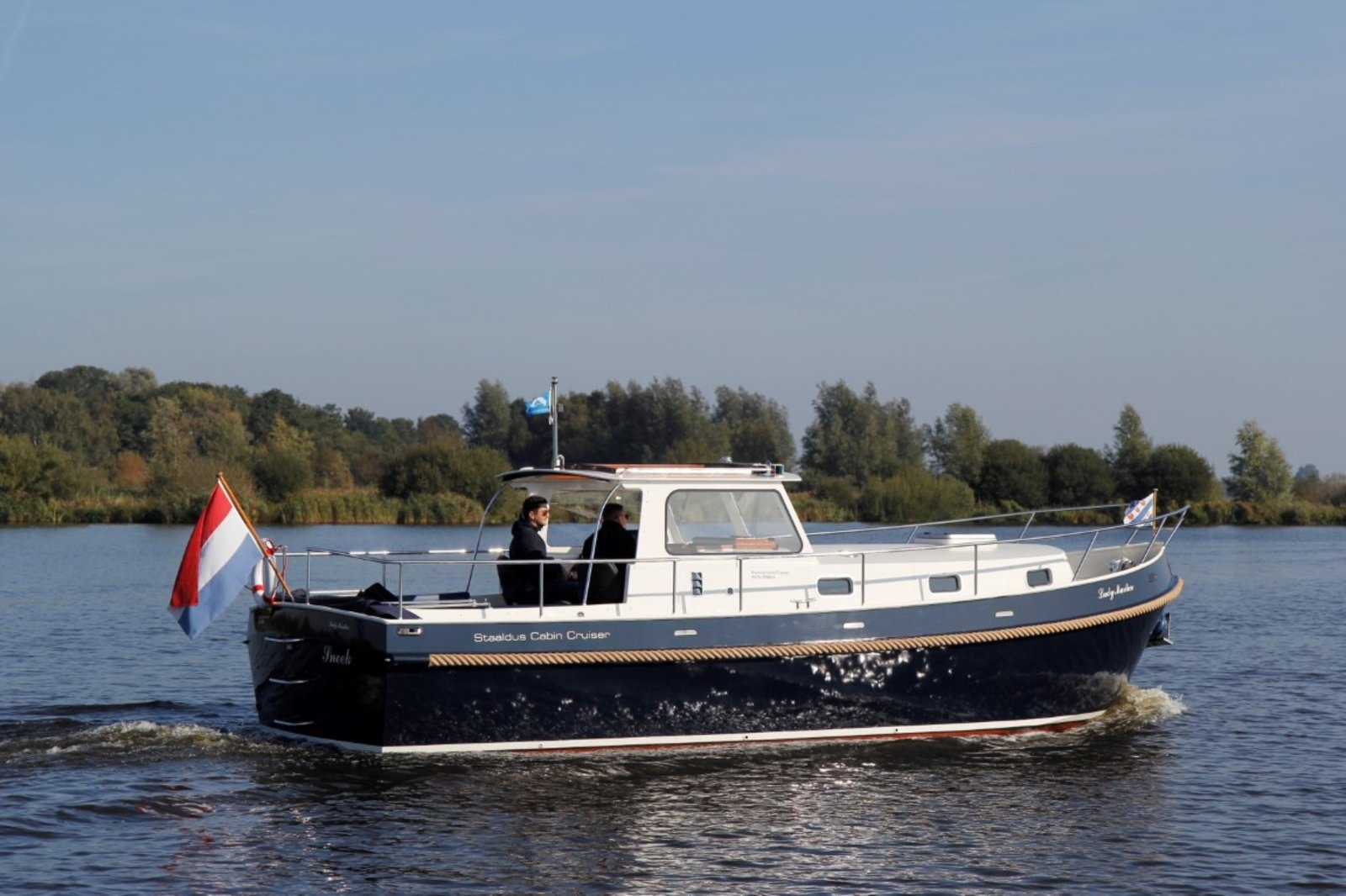 Warum Boot Mieten der beste Weg ist, dem Alltag zu entfliehen