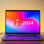Office 2024 Pro Plus Vollversion Download auf einem Laptop, der kreative Arbeit symbolisiert.